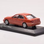 Mercedes C-Class W202 C240 Naranja Metálico Minichamps 1:43 - image 3 of 4