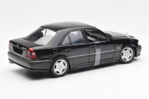 Mercedes C-Class W202 C36 AMG Negro Metálico UT Models 1:18 26102 Metal - imagen 2 de 6
