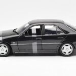 Mercedes C-Class W202 C36 AMG Negro Metálico UT Models 1:18 - image 3 of 6
