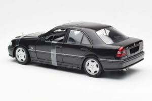 Mercedes C-Class W202 C36 AMG Negro Metálico UT Models 1:18 26102 Metal - imagen 5 de 6