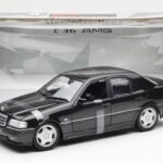 Mercedes C-Class W202 C36 AMG Negro Metálico UT Models 1:18 - image 6 of 6