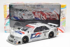 Mercedes C-Class W202 #8 E. Lohr DTM 1994 UT Models 1:18 180943308 Metal - imagen 6 de 6