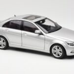Mercedes C-Class W204 Avantgarde Plata AUTOart 1:18 B66962368 - image 6 of 8