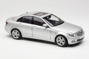 Mercedes C-Class W204 Avantgarde Plata AUTOart 1:18 B66962368 Metal - imagen 6 de 8