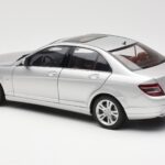Mercedes C-Class W204 Avantgarde Plata AUTOart 1:18 B66962368 - image 7 of 8