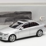 Mercedes C-Class W204 Avantgarde Plata AUTOart 1:18 B66962368 - image 8 of 8