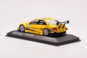 Mercedes C-Class W204 DTM Deutsche Post AMG Mercedes #17 D. Coulthard DTM 2010 Minichamps 1:43 400103817 Metal - imagen 3 de 4