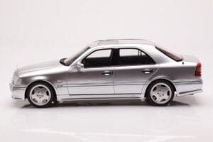 Mercedes C36 AMG W202 Plata Otto 1:18 OT443 Resina - imagen 3 de 6