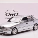 Mercedes C36 AMG W202 Plata Otto 1:18 - image 6 of 6