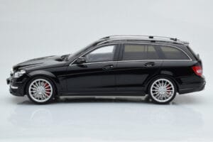 Mercedes C63 AMG S204 T-Model Negro GT Spirit 1:18 GT760 Resina - imagen 3 de 6