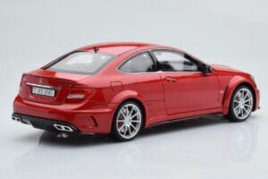 Mercedes C63 AMG W204 Black Series Rojo GT Spirit 1:18 GT065 Resina - imagen 2 de 6