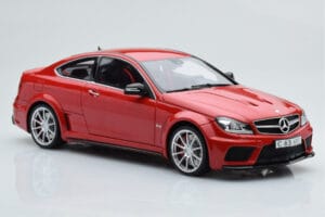 Mercedes C63 AMG W204 Black Series Rojo GT Spirit 1:18 GT065 Resina - imagen 4 de 6