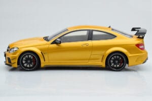 Mercedes C63 AMG W204 Black Series Oro GT Spirit 1:18 GT034 Resina - imagen 3 de 6