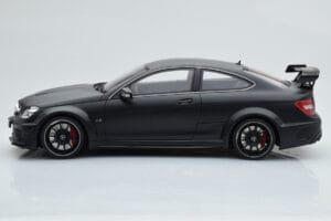 Mercedes C63 AMG W204 Black Series Negro Mate GT Spirit 1:18 GT843 Resina - imagen 3 de 6