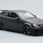 Mercedes C63 AMG W204 Black Series Negro Mate GT Spirit 1:18 - image 4 of 6