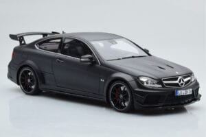 Mercedes C63 AMG W204 Black Series Negro Mate GT Spirit 1:18 GT843 Resina - imagen 4 de 6
