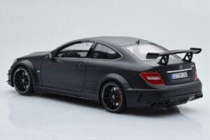 Mercedes C63 AMG W204 Black Series Negro Mate GT Spirit 1:18 GT843 Resina - imagen 5 de 6