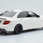 Mercedes C63 AMG W204 Blanco GT Spirit 1:18 - image 2 of 6