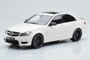 Mercedes C63 AMG W204 Blanco GT Spirit 1:18