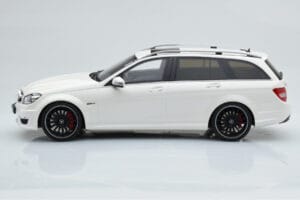 Mercedes C63 AMG S204 T-Model Blanco GT Spirit 1:18 GT147 Resina - imagen 3 de 8