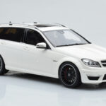 Mercedes C63 AMG S204 T-Model Blanco GT Spirit 1:18 - image 4 of 8