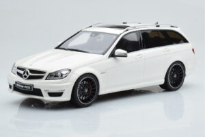 Mercedes C63 AMG S204 T-Model Blanco GT Spirit 1:18