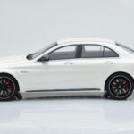 Mercedes C63S AMG W205 Blanco GT Spirit 1:18 - image 3 of 6