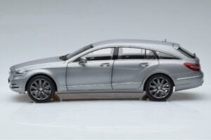 Mercedes CLS Shooting Brake X218 Alanite Gris Norev 1:18 B66960117 Metal - imagen 4 de 7