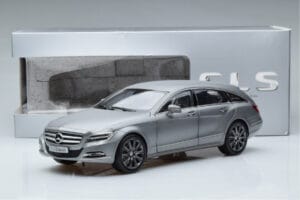 Mercedes CLS Shooting Brake X218 Alanite Gris Norev 1:18 B66960117 Metal - imagen 7 de 7