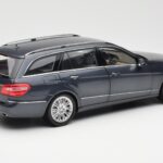 Mercedes E-Class S212 T-Model Tenorit Gris Metalizado Minichamps 1:18 B66962447 - image 3 of 8