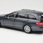 Mercedes E-Class S212 T-Model Tenorit Gris Metalizado Minichamps 1:18 B66962447 - image 7 of 8