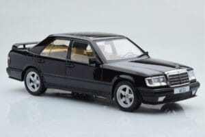 Mercedes E-Class W124 Tuning Negro MCG 1:18 MCG18341 Metal - imagen 4 de 6