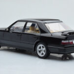 Mercedes E-Class W124 Tuning Negro MCG 1:18 - image 5 of 6