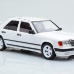 Mercedes E-Class W124 Tuning Blanco MCG 1:18 - image 4 of 6