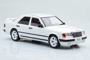 Mercedes E-Class W124 Tuning Blanco MCG 1:18 MCG18343 Metal - imagen 4 de 6