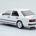 Mercedes E-Class W124 Tuning Blanco MCG 1:18 - image 5 of 6