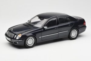 Mercedes E-Class W211 Azul Metalizado Kyosho 1:18 B66962147