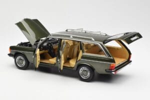 Mercedes 230T W123 T-Model Verde Metalizado Norev 1:18 183730 Metal - imagen 5 de 8
