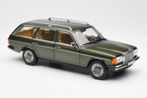 Mercedes 230T W123 T-Model Verde Metalizado Norev 1:18 183730 Metal - imagen 6 de 8