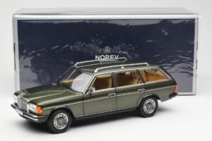 Mercedes 230T W123 T-Model Verde Metalizado Norev 1:18 183730 Metal - imagen 8 de 8
