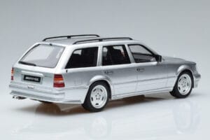 Mercedes E36 AMG S124 Plata Otto 1:18 OT889 Resina - imagen 2 de 6