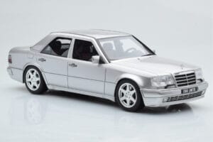 Mercedes E500 W124 Plata Otto 1:18 OT623 Resina - imagen 4 de 6