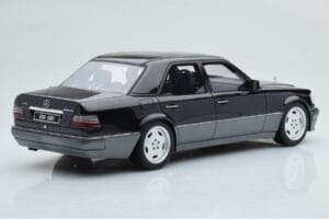 Mercedes E60 AMG W124 Negro Otto 1:18 OT131 Resina - imagen 2 de 6