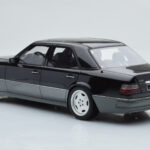 Mercedes E60 AMG W124 Negro Otto 1:18 - image 5 of 6