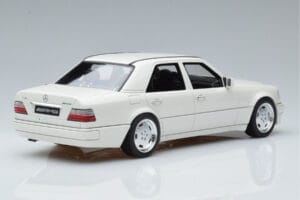 Mercedes E60 AMG W124 Blanco Otto 1:18 B66040640 Resina - imagen 2 de 6