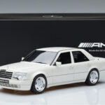 Mercedes E60 AMG W124 Blanco Otto 1:18 - image 6 of 6