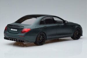 Mercedes E63 AMG Brabus 800 W213 Verde GT Spirit 1:18 GT208 Resina - imagen 2 de 6