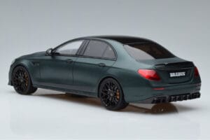 Mercedes E63 AMG Brabus 800 W213 Verde GT Spirit 1:18 GT208 Resina - imagen 5 de 6