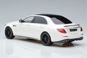Mercedes AMG E63 S W213 Blanco GT Spirit 1:18 B66965711 Resina - imagen 5 de 6
