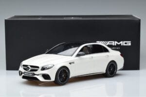 Mercedes AMG E63 S W213 Blanco GT Spirit 1:18 B66965711 Resina - imagen 6 de 6